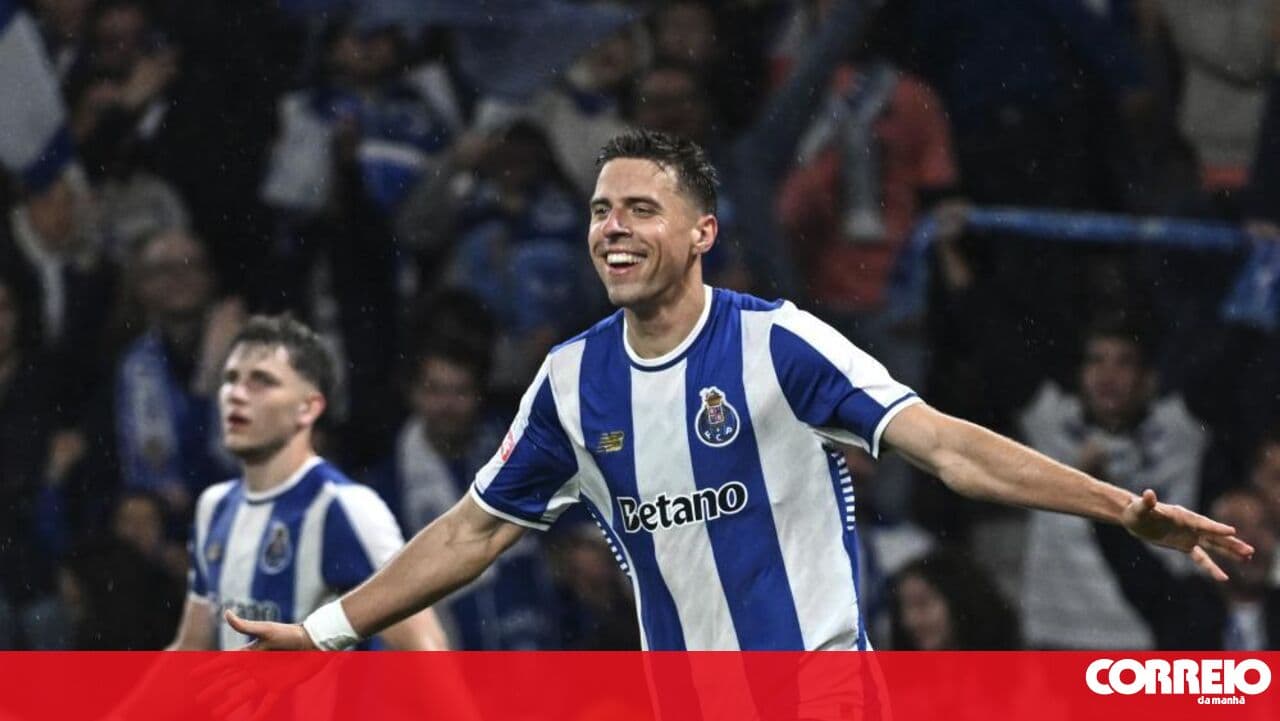 FC Porto player robbed while at home with wife and daughter