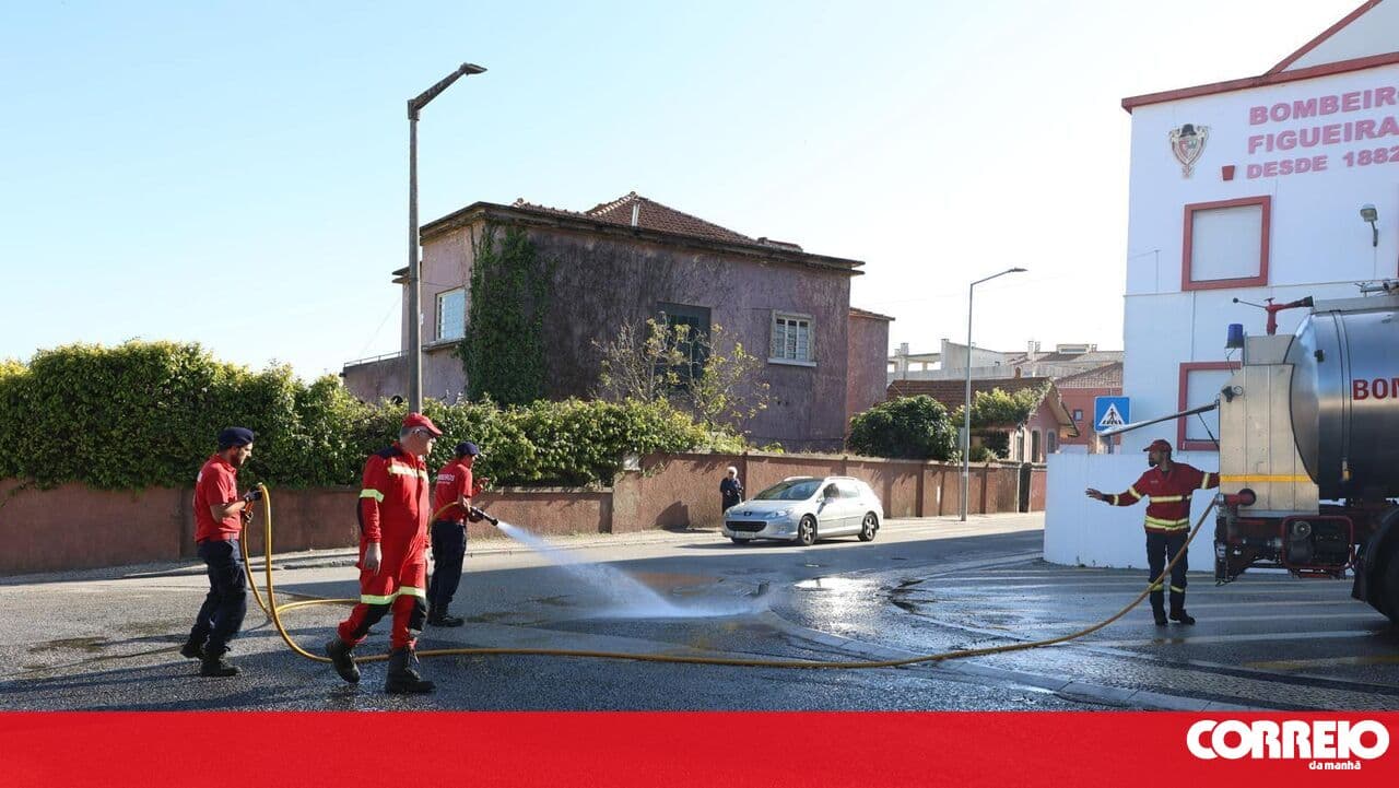 Fire engine crashes on the way to a fire in Figueira da Foz. Five people injured