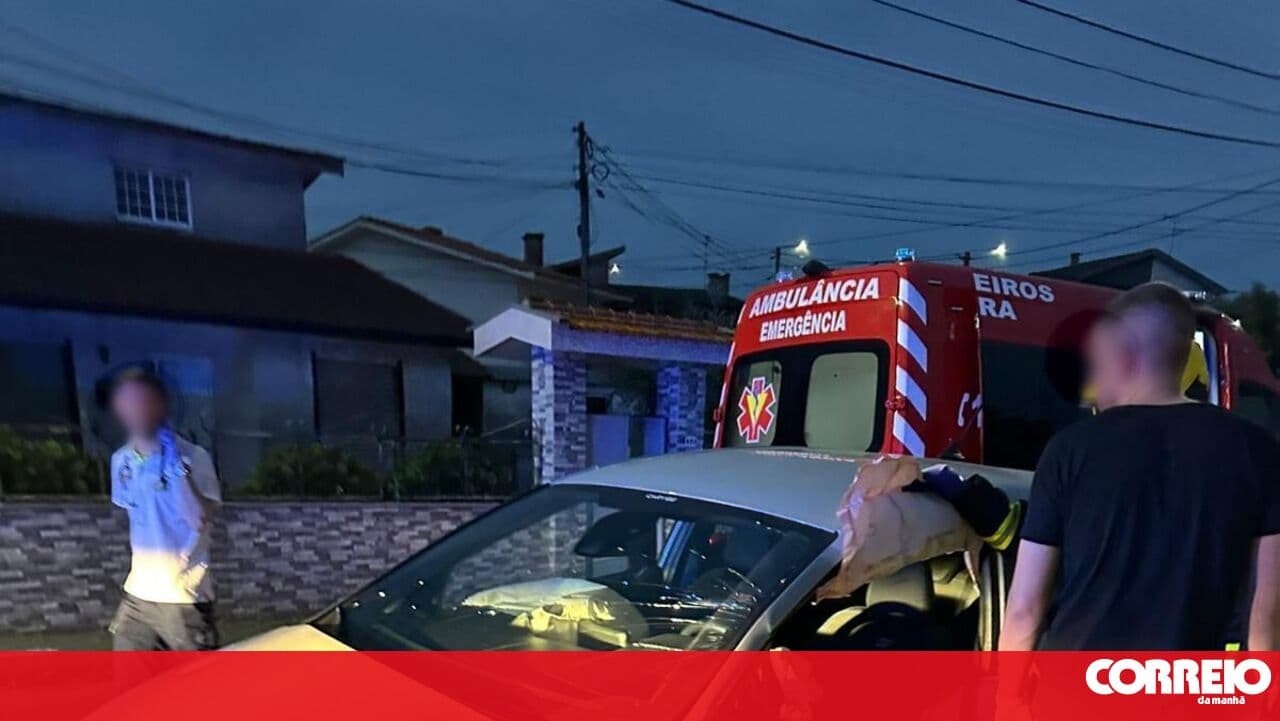 Four injured in road collision in Feira