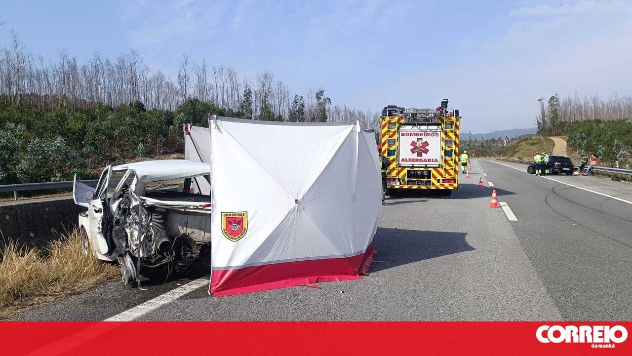 Man dies in two-car collision on the A25 between the Albergaria-a-Velha and Talhadas junctions