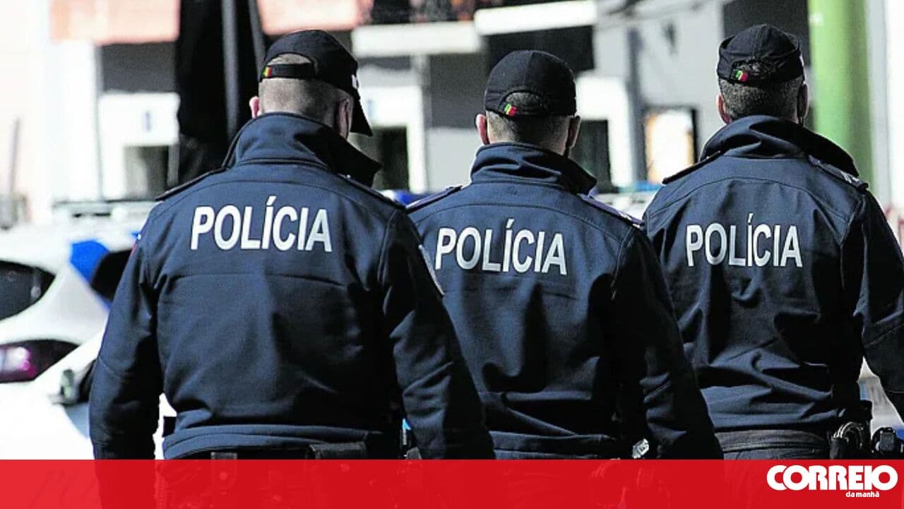 Two men take refuge in a Pontinha building to escape gunfire