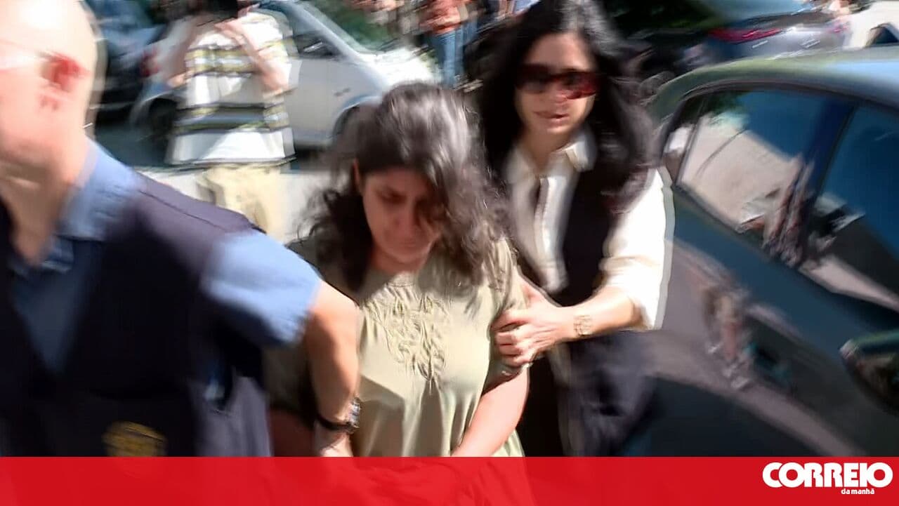 Stepmother who killed Lara is already in court. Shouts of "murderer" are heard