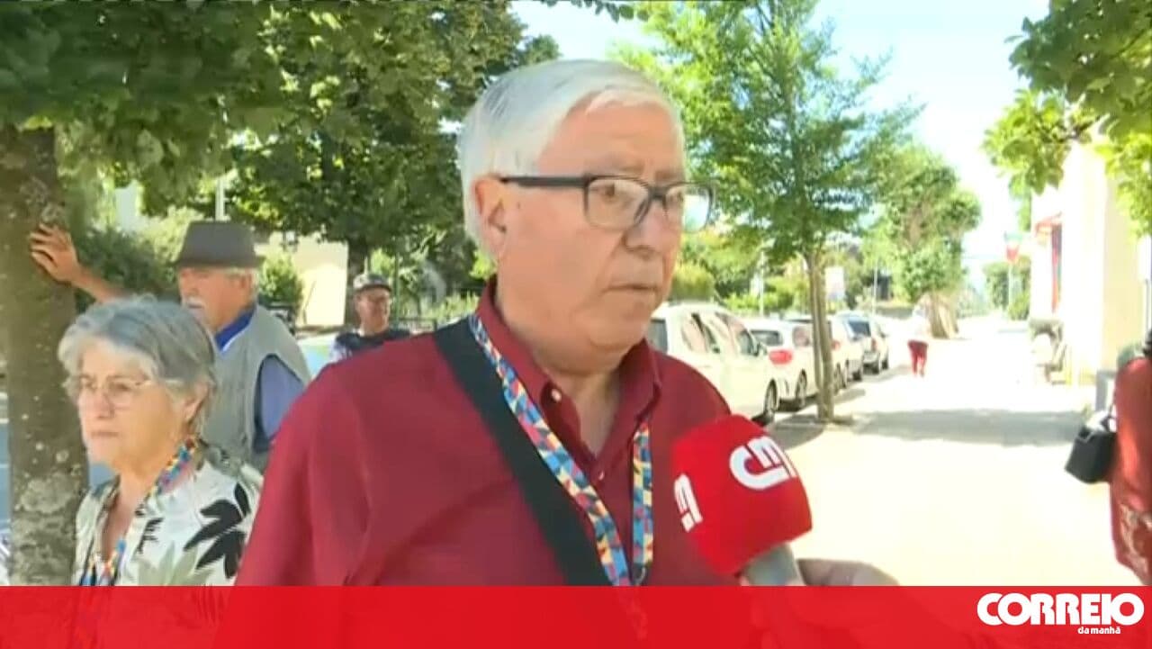 "She is the Devil": People outside the court where Lara's stepmother is being tried wanted to see the face of the "murderer"
