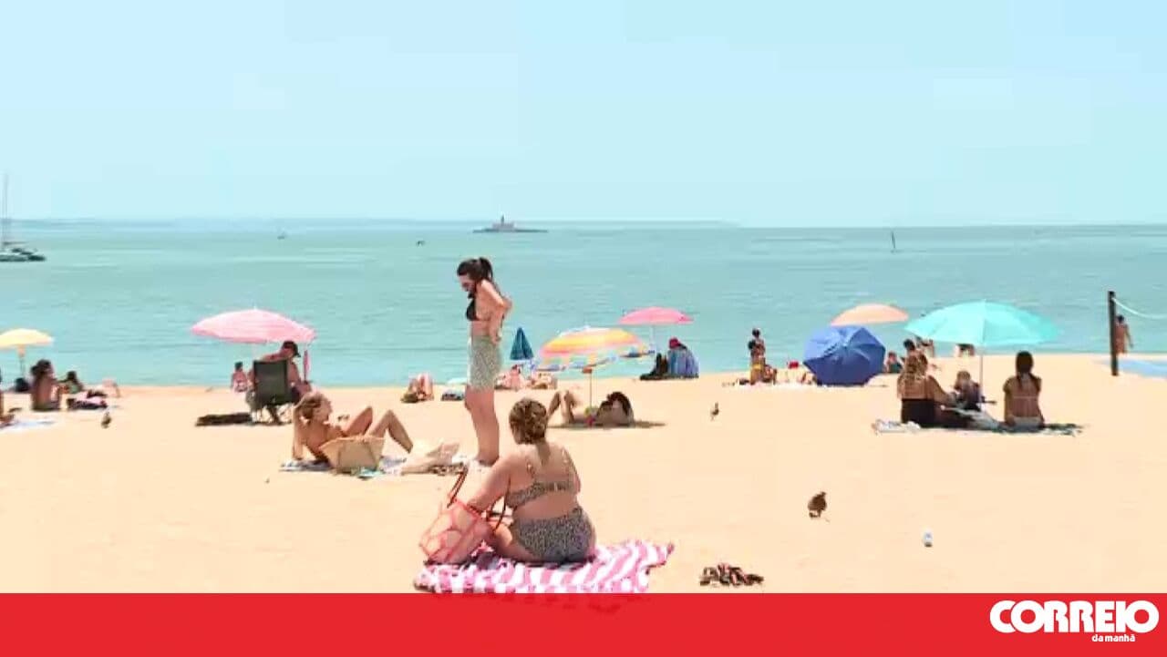 Santo Amaro de Oeiras beach reopened for swimming after pollution incident