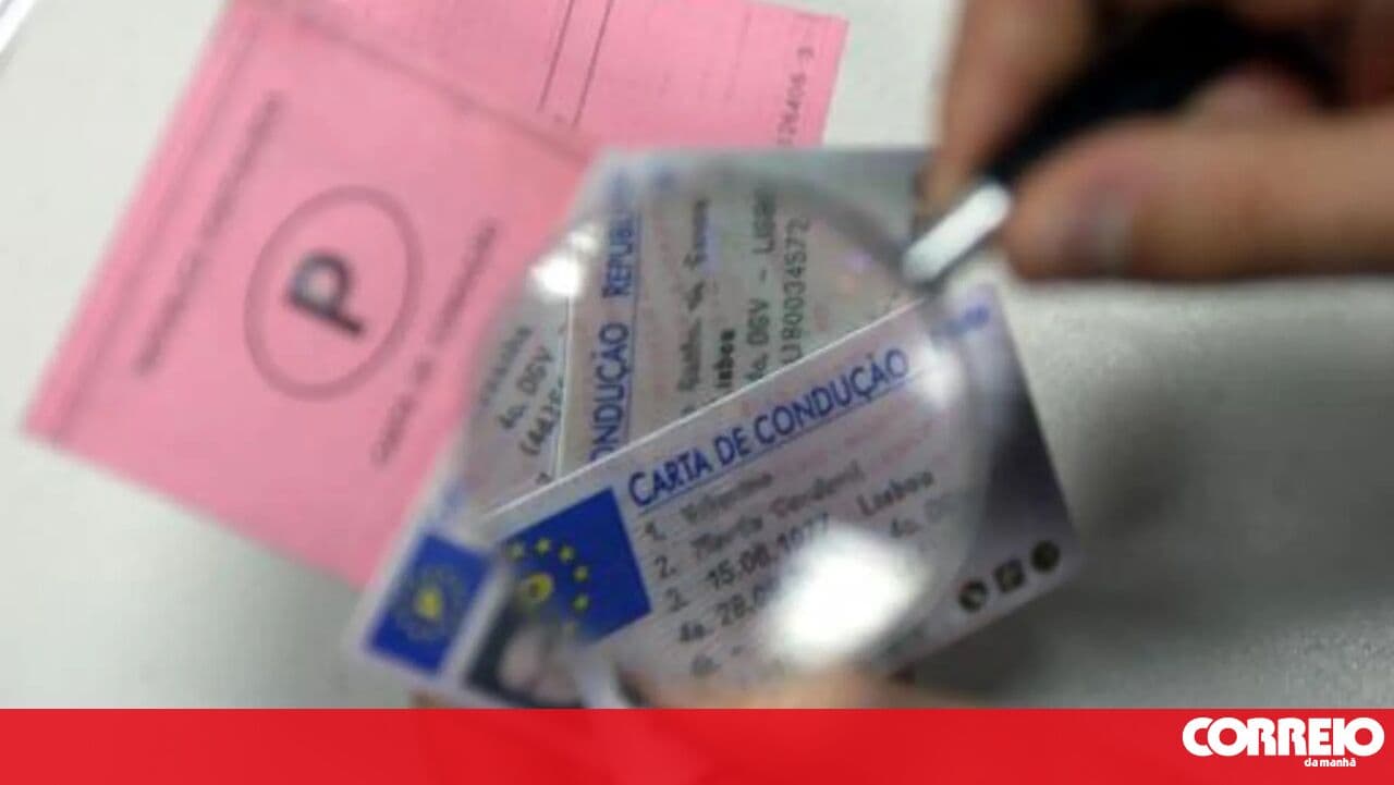 Vila Franca de Xira police catch two individuals wanted by the courts for driving without a licence