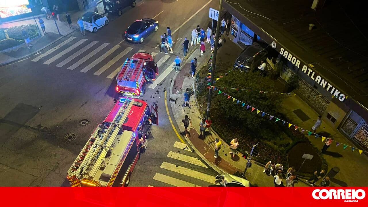 Four injured in collision in Porto