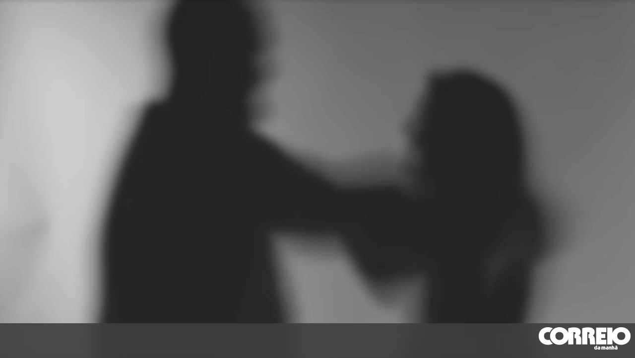Man arrested after breaking into and attempting to set fire to woman's house in Espinho