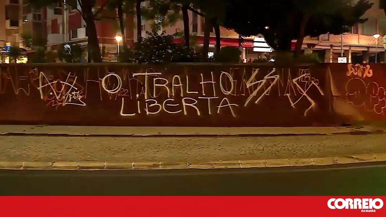 Nazi symbol graffitied on roundabout in Odivelas
