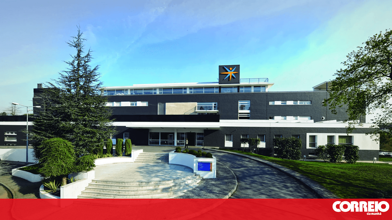 Urologist at Trofa Hospital gives AI-generated recommendations to patient without medical validation