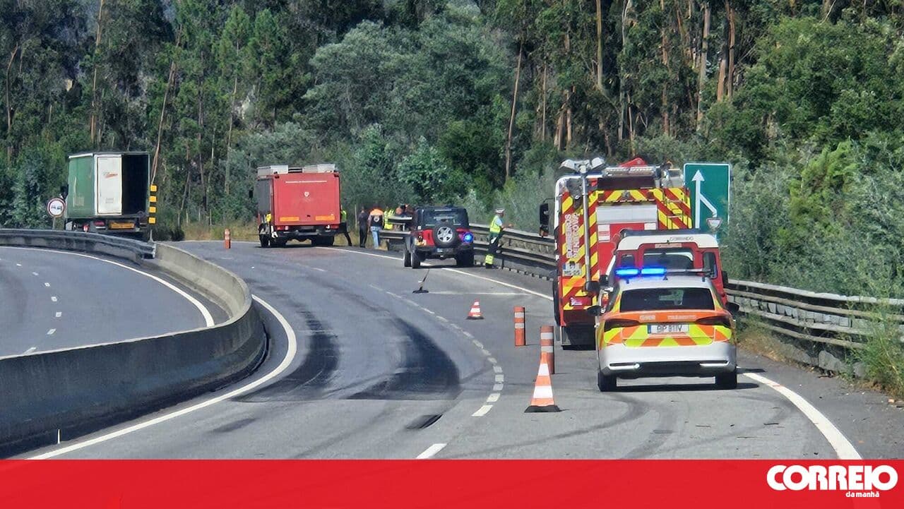 Swimming advised against at Penacova and Coimbra beaches due to spill on the IP3