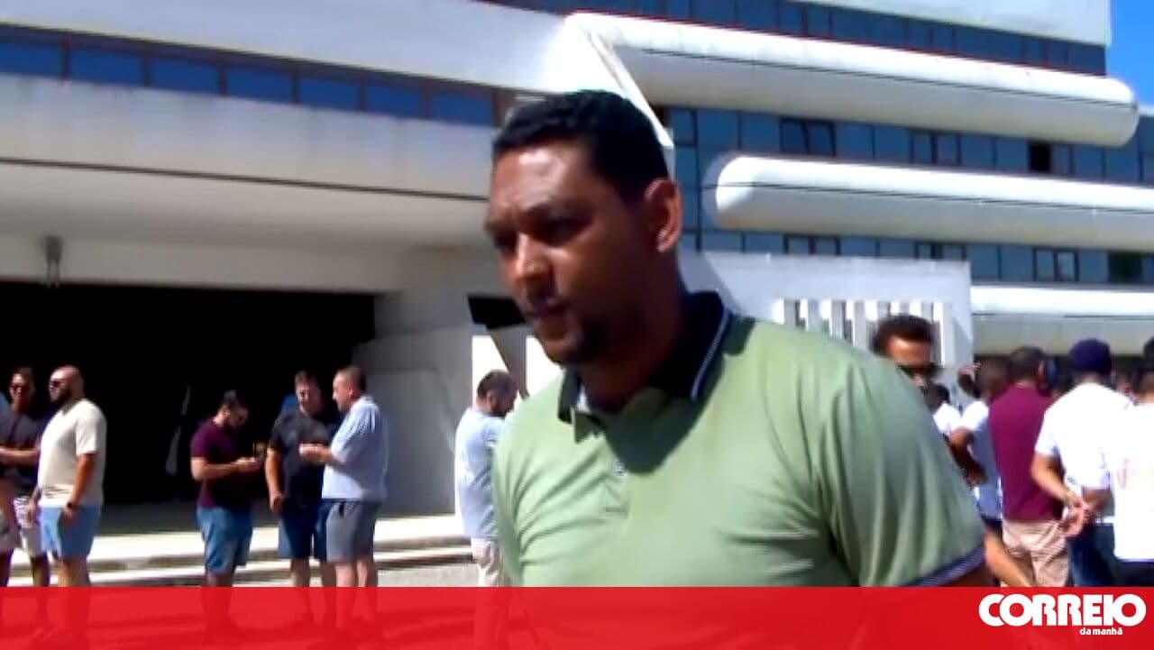 More than 100 TVDE drivers gather in Albufeira against traffic restrictions
