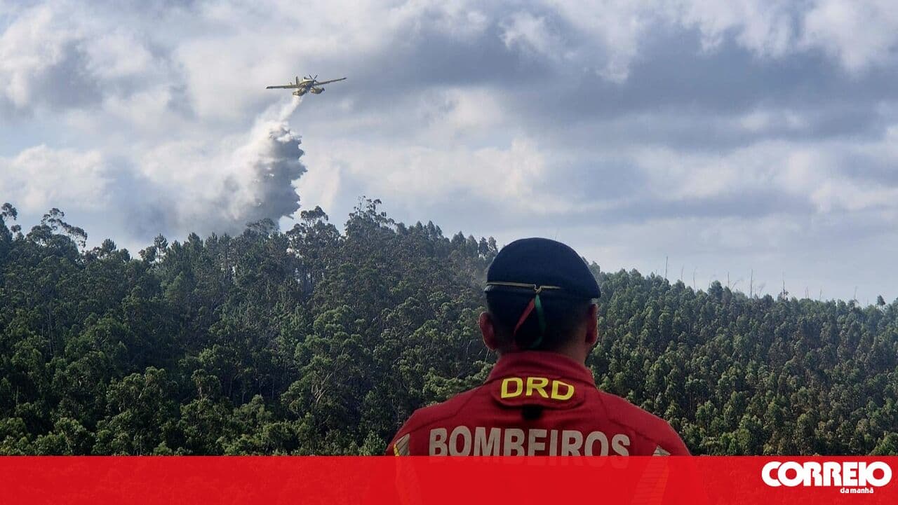 Fire in Valpaços is "burning with intensity" and mobilises nine aerial assets