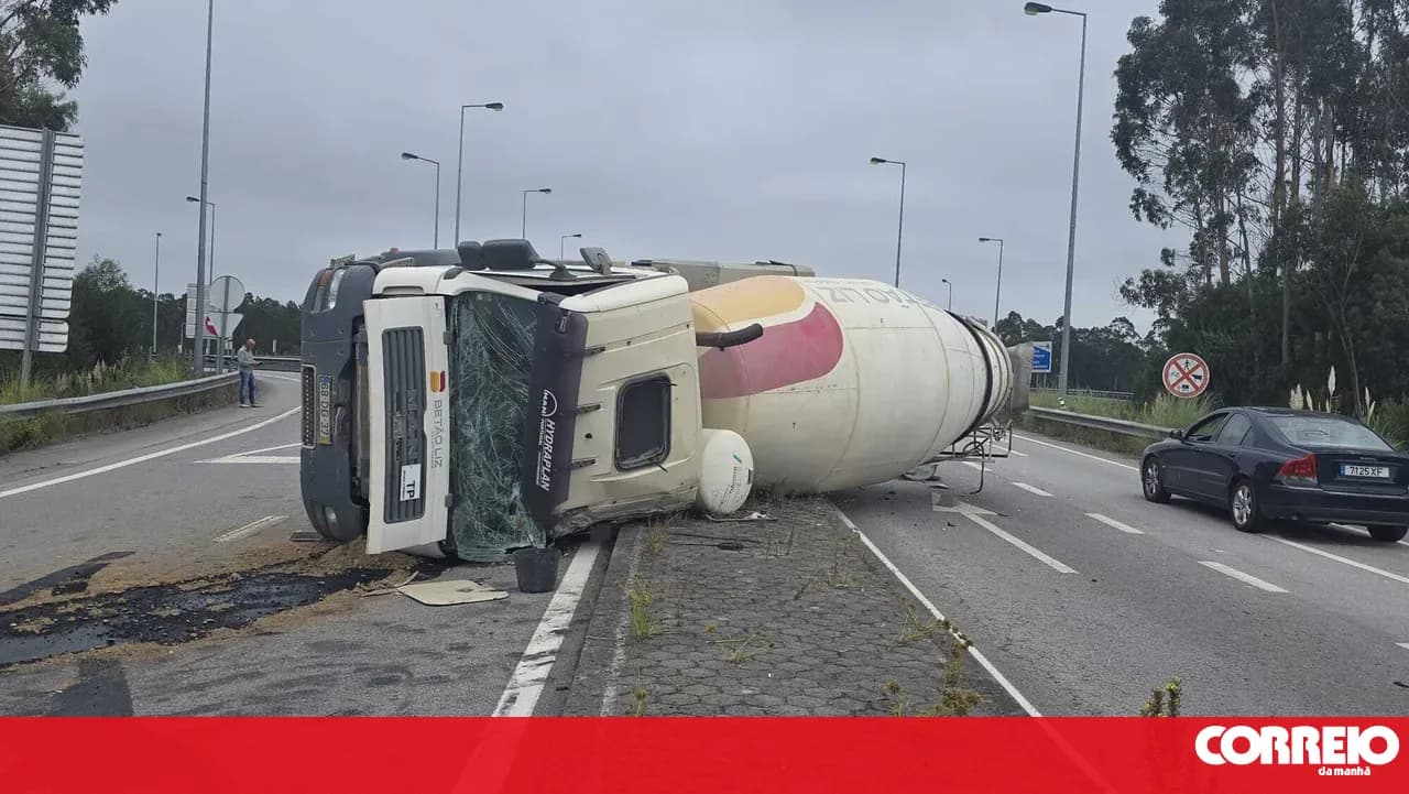 Man injured in truck crash in Ovar