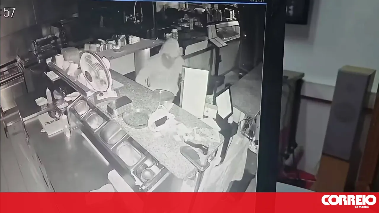 CCTV footage shows robbery at a barbecue restaurant in Amarante