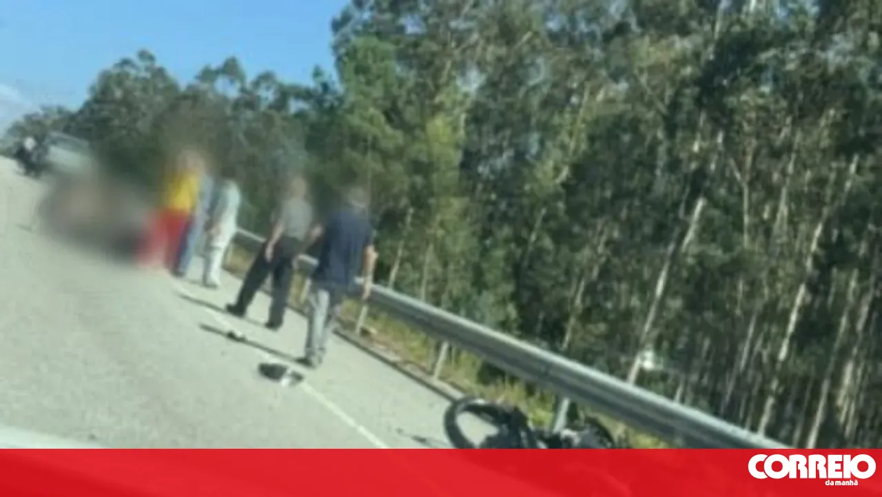 Motorcyclist seriously injured in collision between car and motorcycle in Ovar