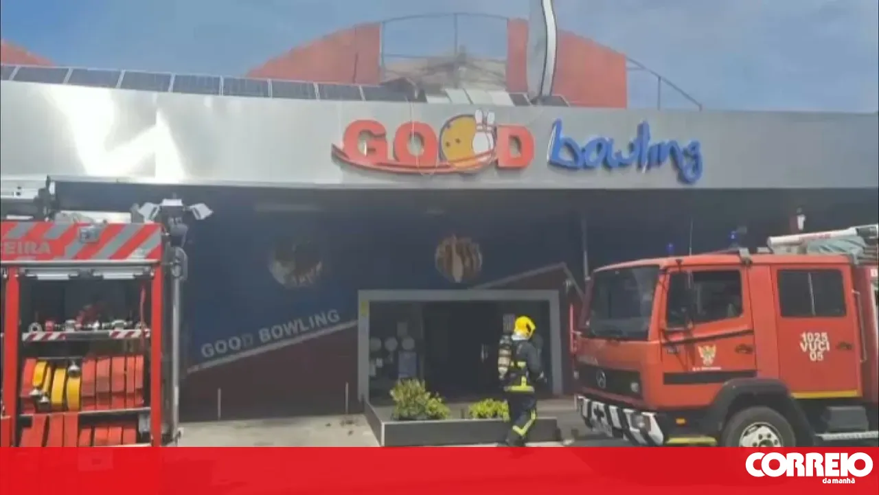 Fire causes damage to Leiria Bowling alley