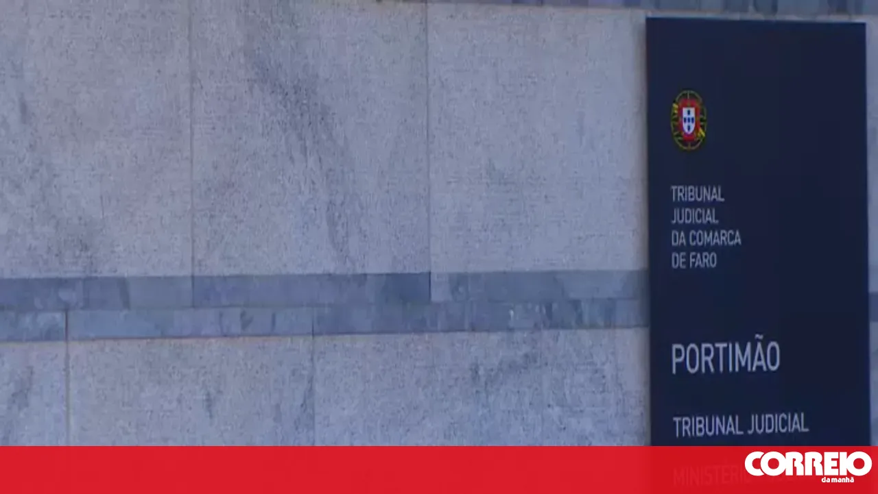 Man who killed woman with scissors in Albufeira has arrived at Portimão Court