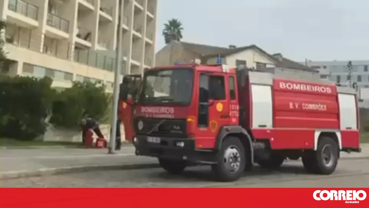 Fire breaks out in a garage in Vila Nova de Gaia