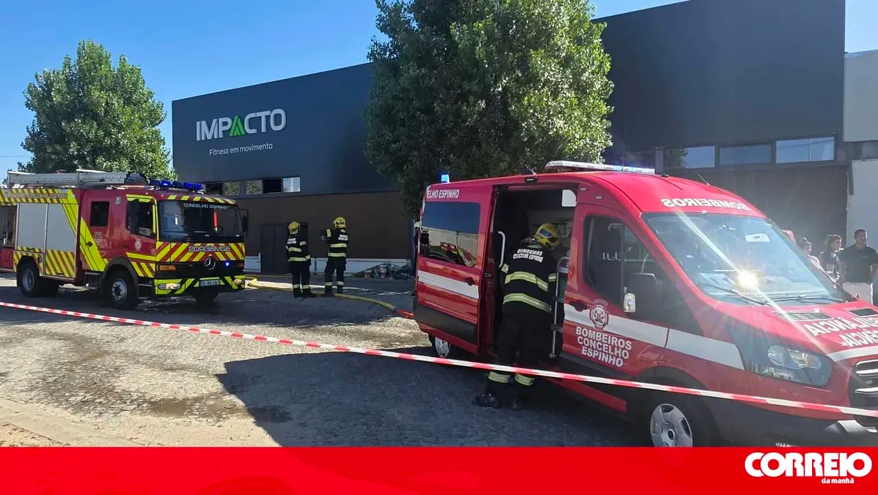 Three injured in fire at a gym in Espinho