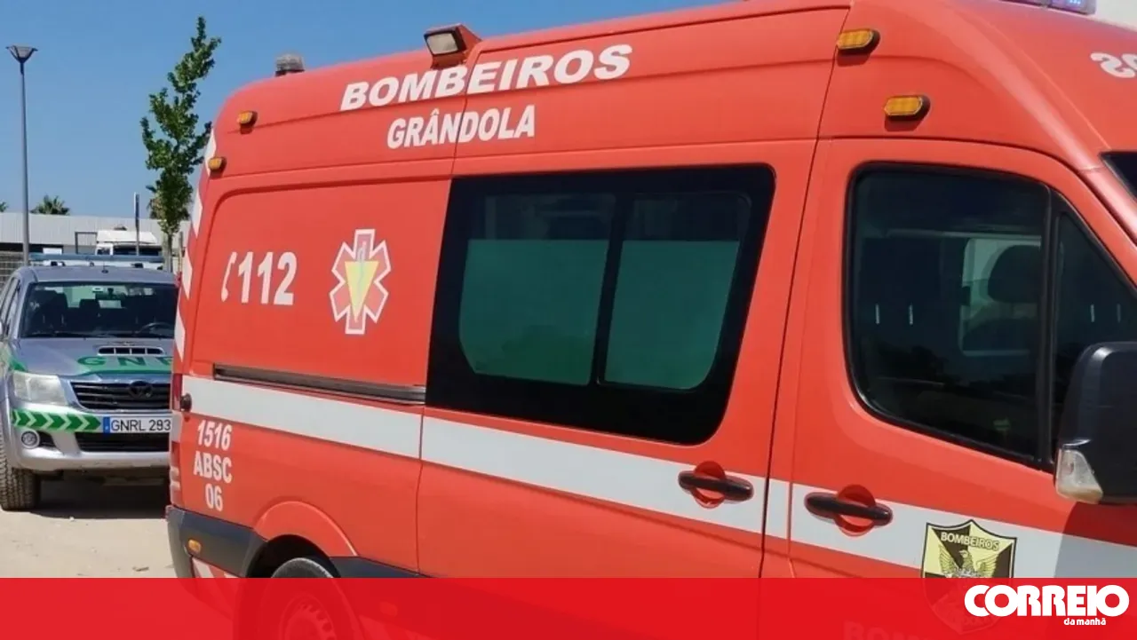 Collision between car and motorcycle leaves one seriously injured on the IC1 in Grândola