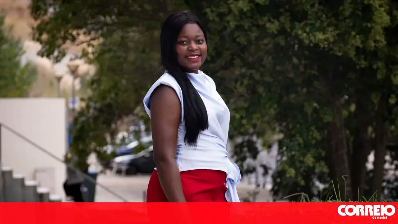 Stella, the 'what's in the car' diva, arrested for assaulting parents and biting police officer