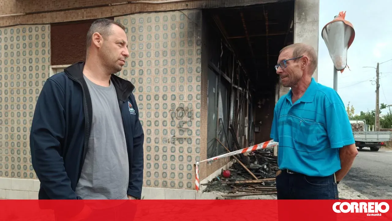 Neighbours save mother and three children from burning house in Leiria