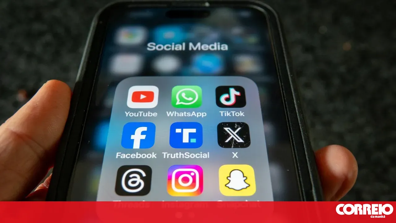 Instagram is the preferred social network for the Portuguese