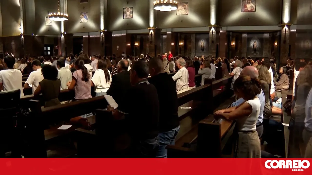 "The Pope is a reference for us": faithful gather in Lisbon to pray for the recovery of Leo XIV