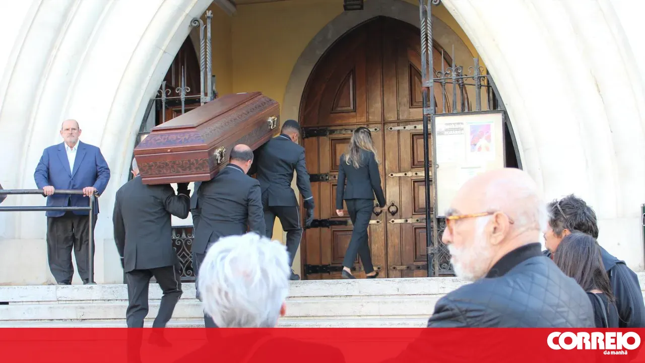 Family and friends say goodbye to Joaquim Letria