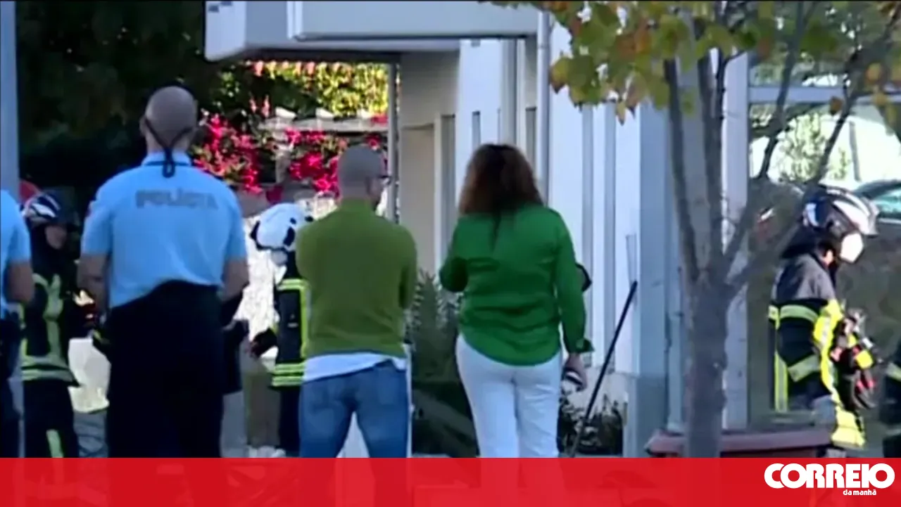 Explosion in building garage in Coimbra forces evacuation of 20 people