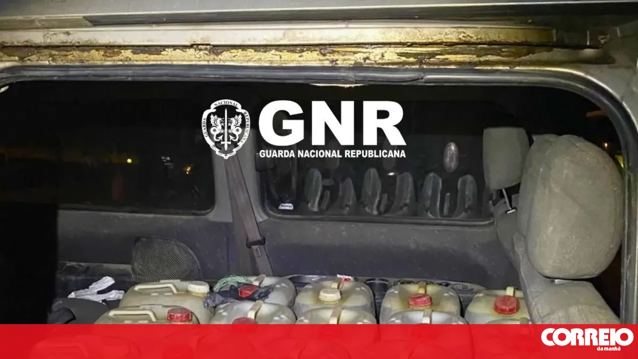 GNR identifies eight individuals and seizes fuel and a boat in three municipalities