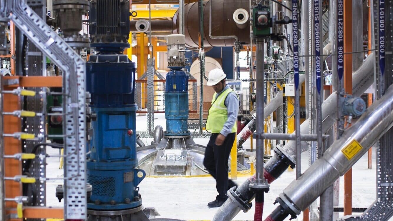 Use of lay‑off decreased at the end of 2025