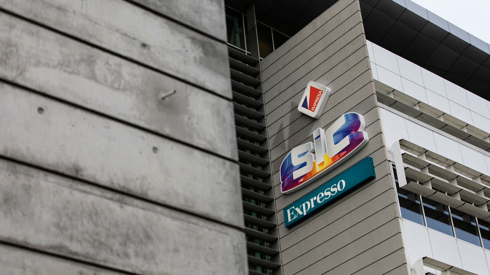 Impresa honours Francisco Pinto Balsemão by naming its building after him