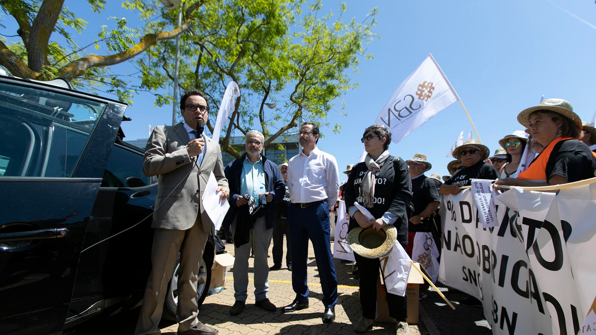 Banking unions cancel strike following agreement for 3% salary increases