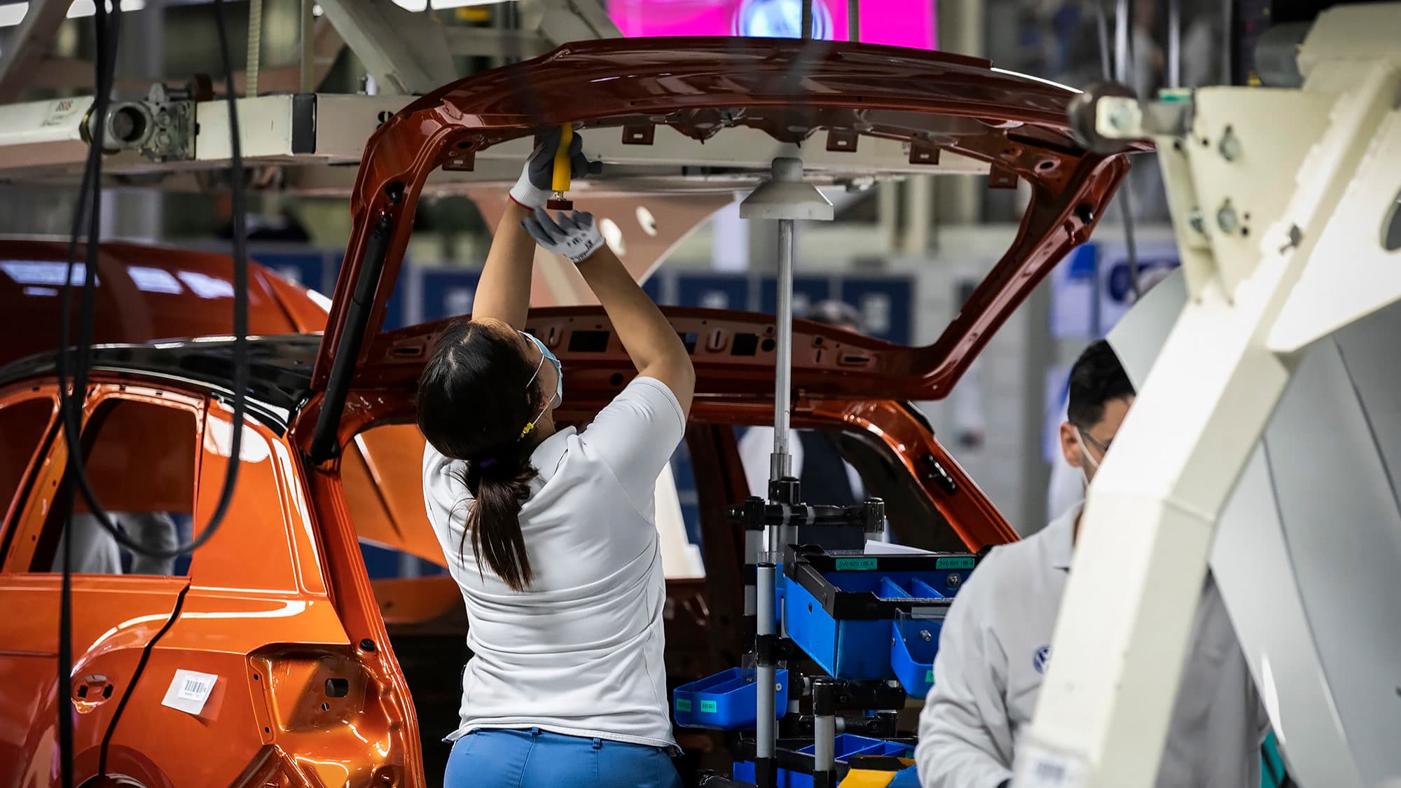 Strike against labour package halts production at Autoeuropa