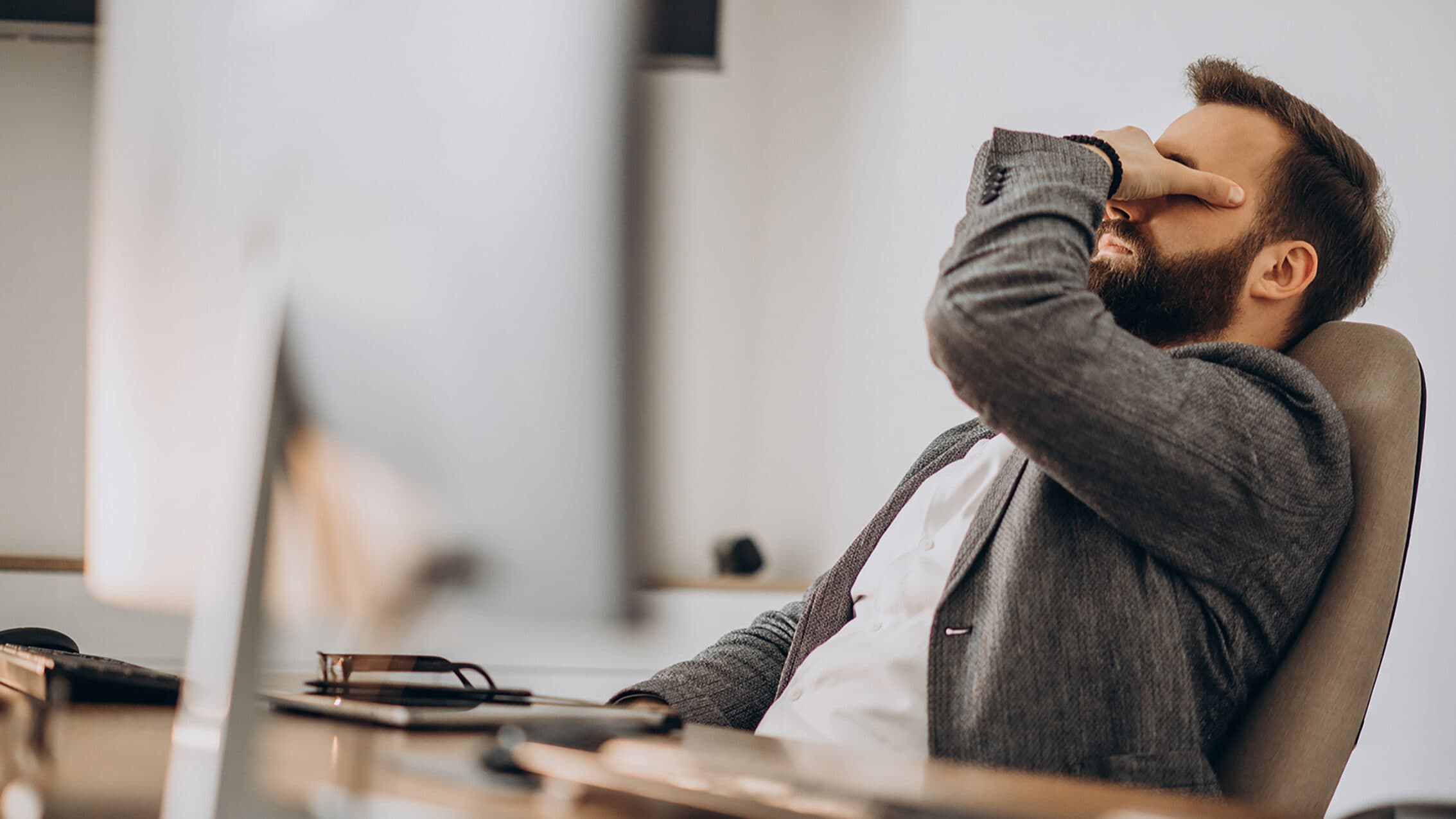 Católica launches a series of eight workshops on workplace mental health