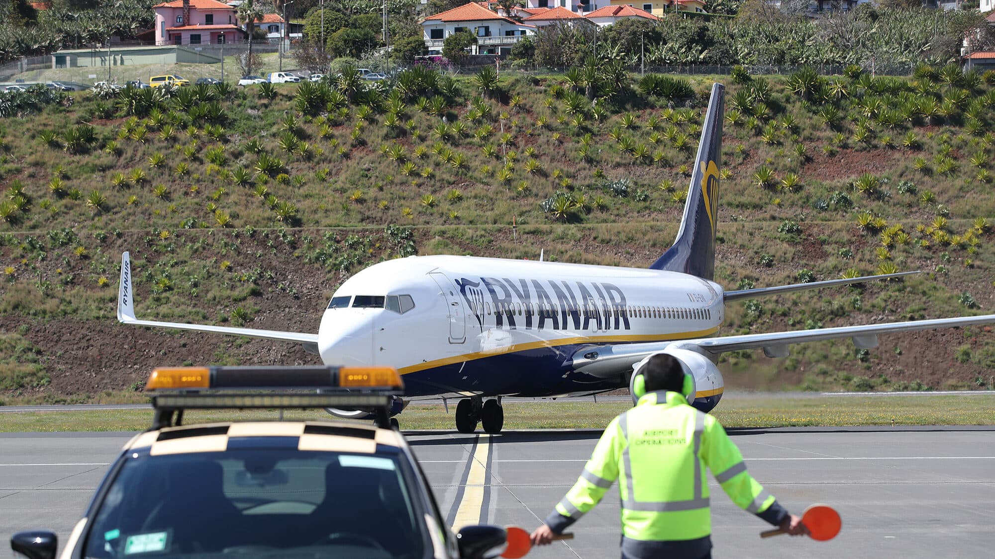 Portugal on Ryanair's 'Grinches' podium with 307 flights delayed during the Christmas period