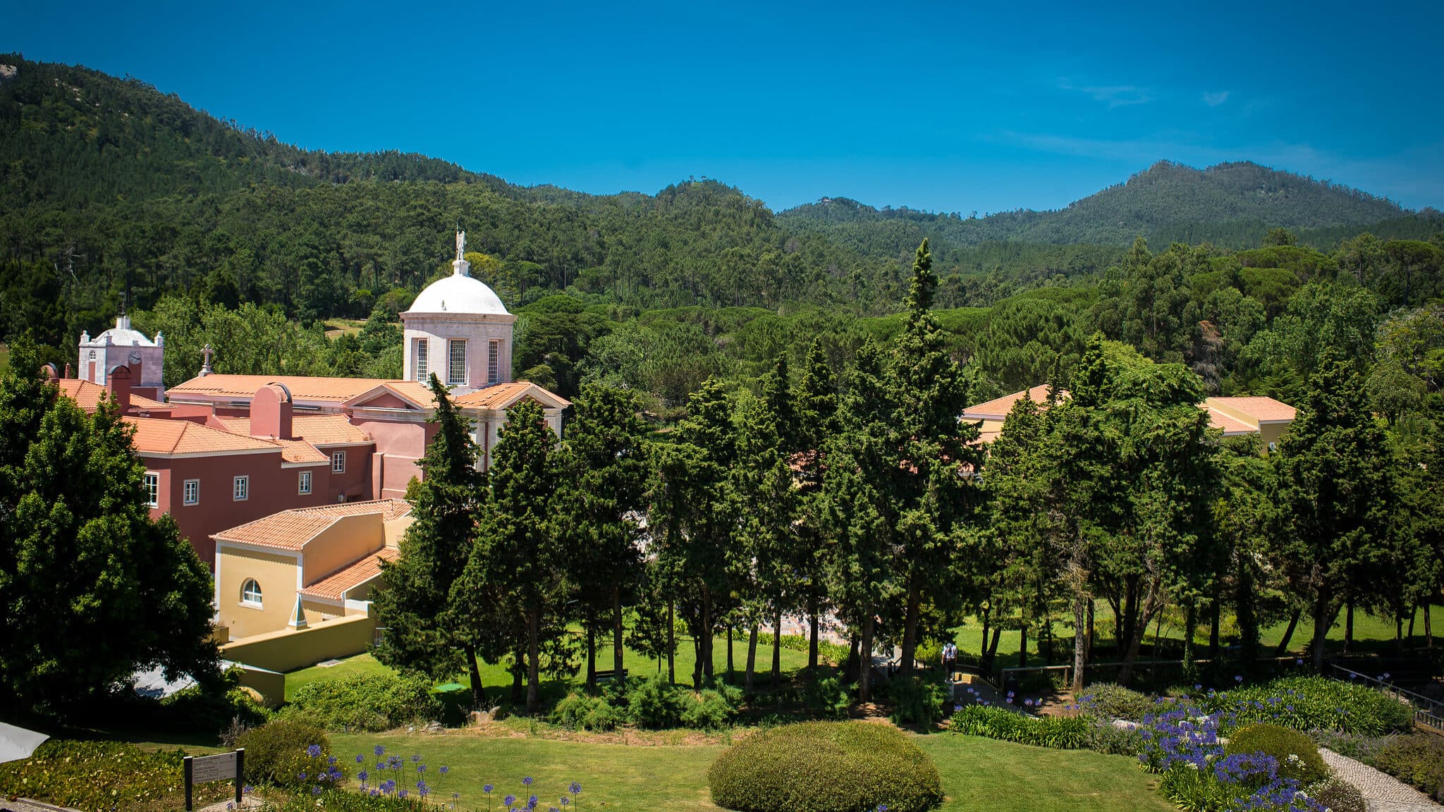 Americans close to selling Penha Longa resort to the owners of Louis Vuitton