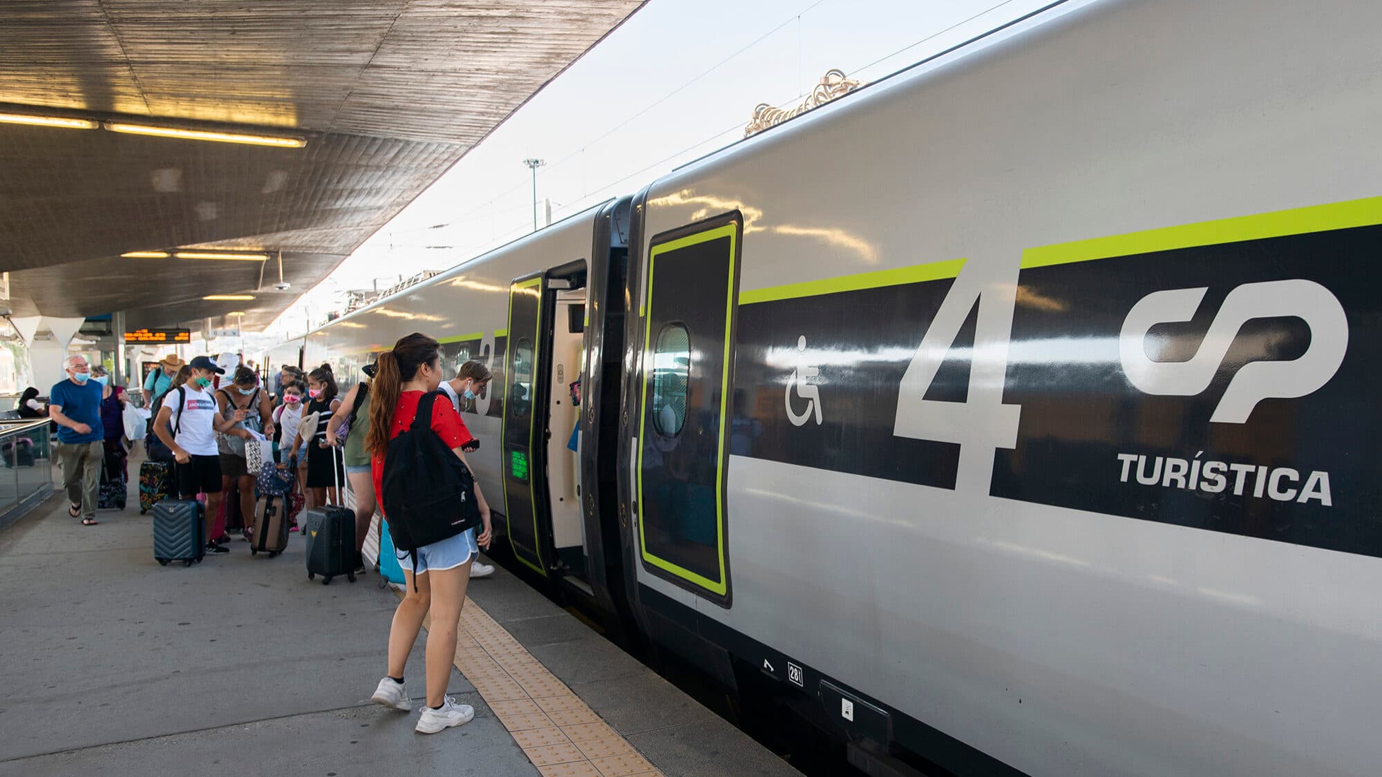 Lisbon to Porto for 7.5 euros? CP launches discounts of up to 80% on Alfa Pendular trains