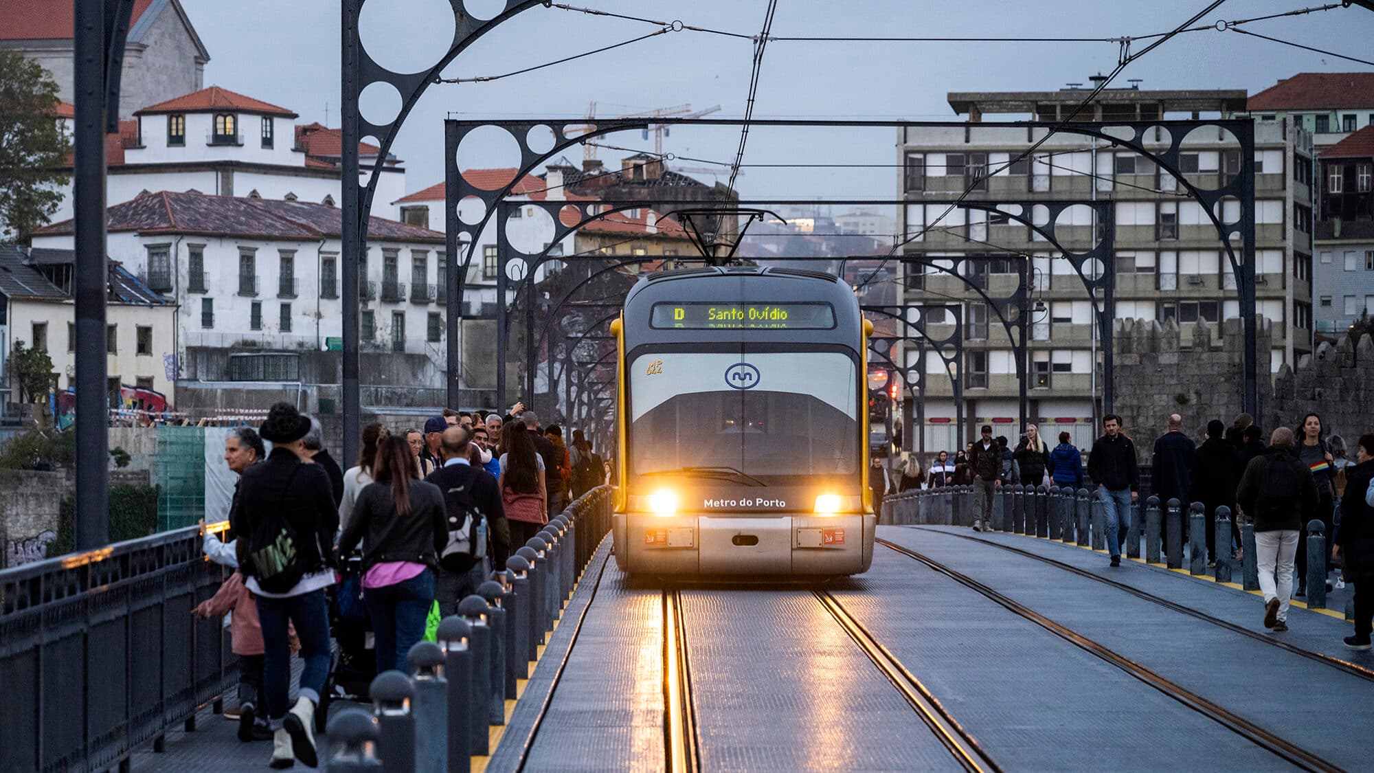 Chinese CRRC Tangshan refunds one million to Porto Metro for delays in delivery of carriages