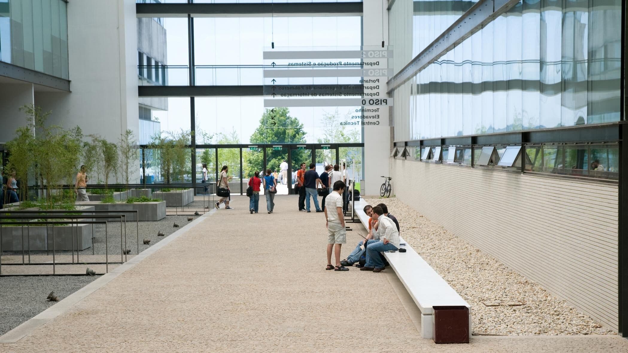 1,075 euro higher education grant starts now, but full reform is postponed