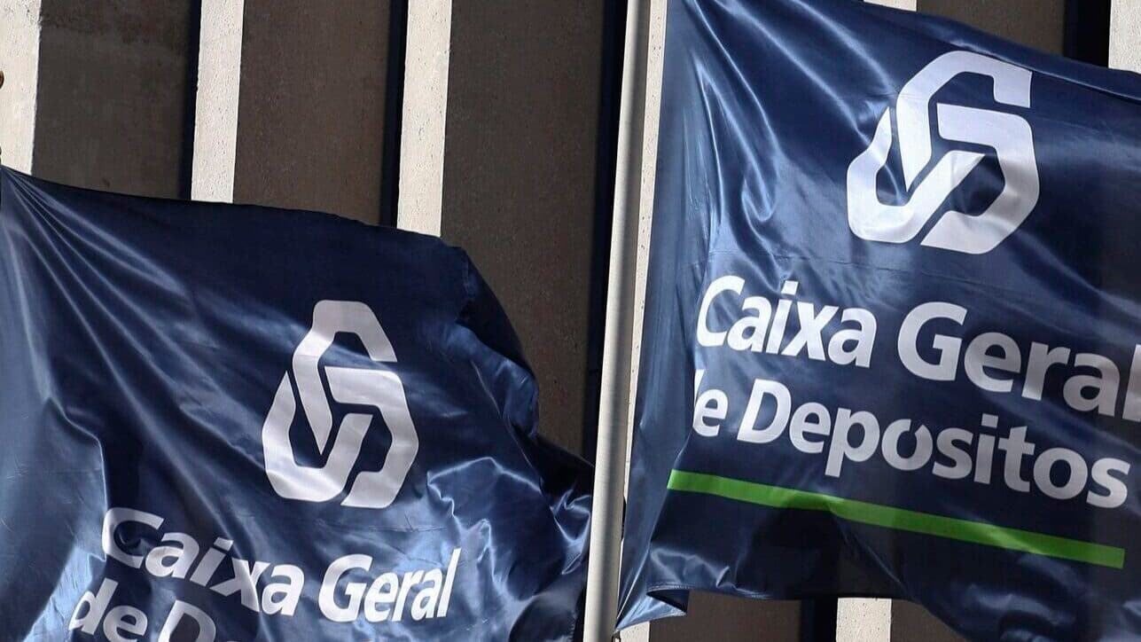 Banks spend nearly one billion euros on early retirements