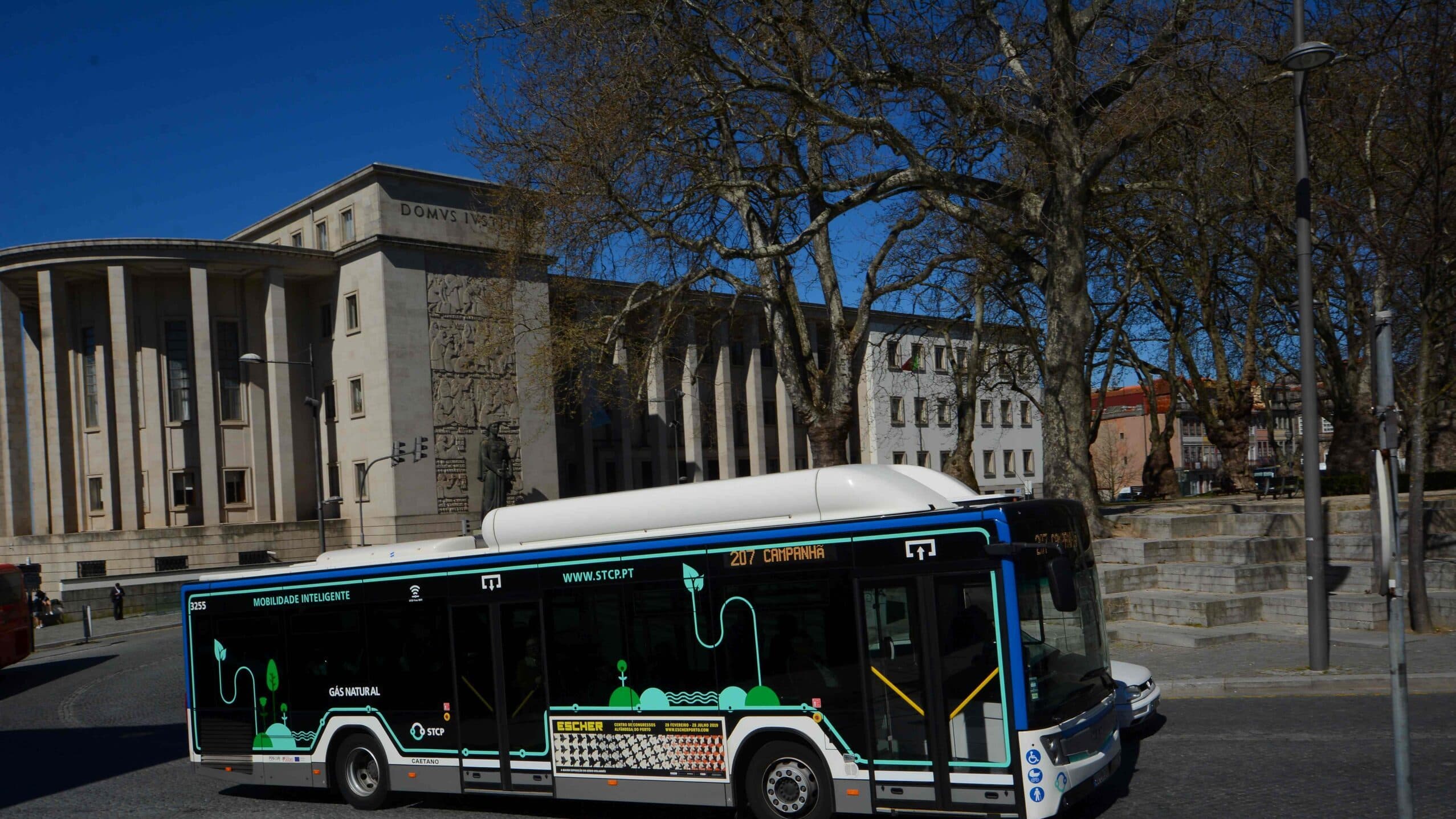 STCP awards contract for 50 new articulated buses for 21.3 million