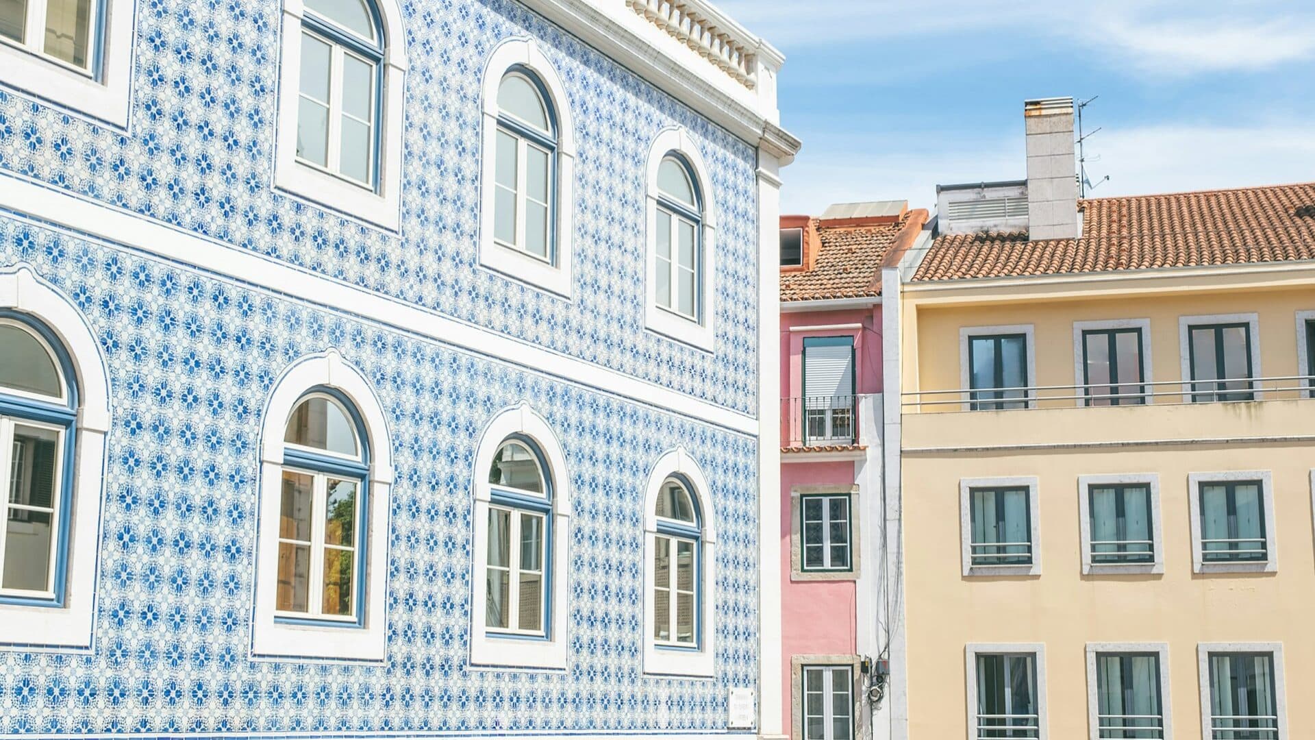 Service charges for condominiums rise 'at least' by the rate of inflation