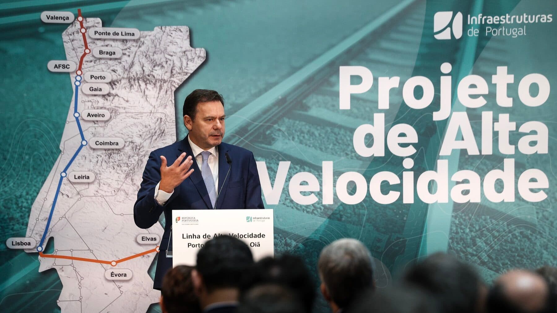 Delays stall the first two sections of the Porto–Lisbon high-speed line