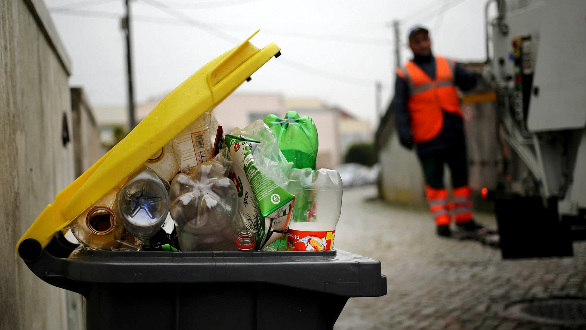 Waste regulator: recycling rates and access insufficient