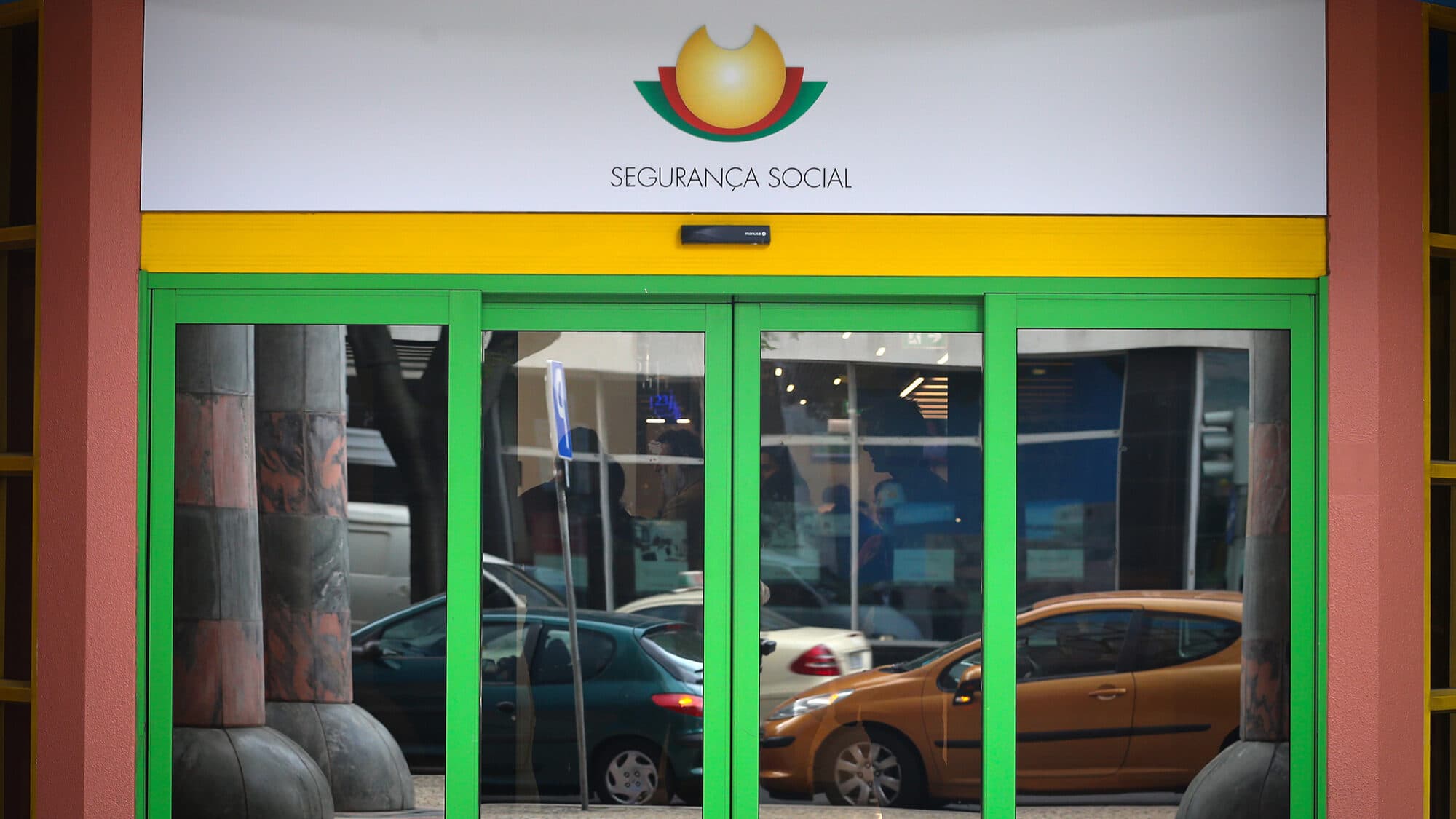 Government set to receive interim report on the sustainability of Social Security this month