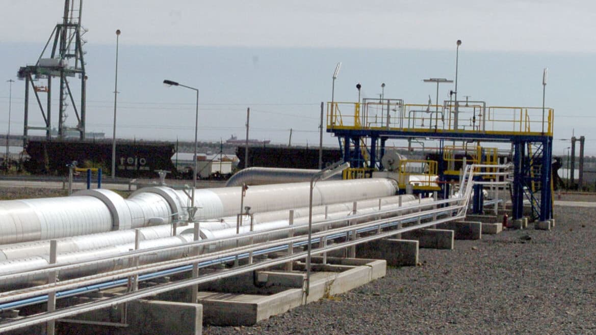 European commissioner warns Hungary it must comply with EU ban on Russian gas