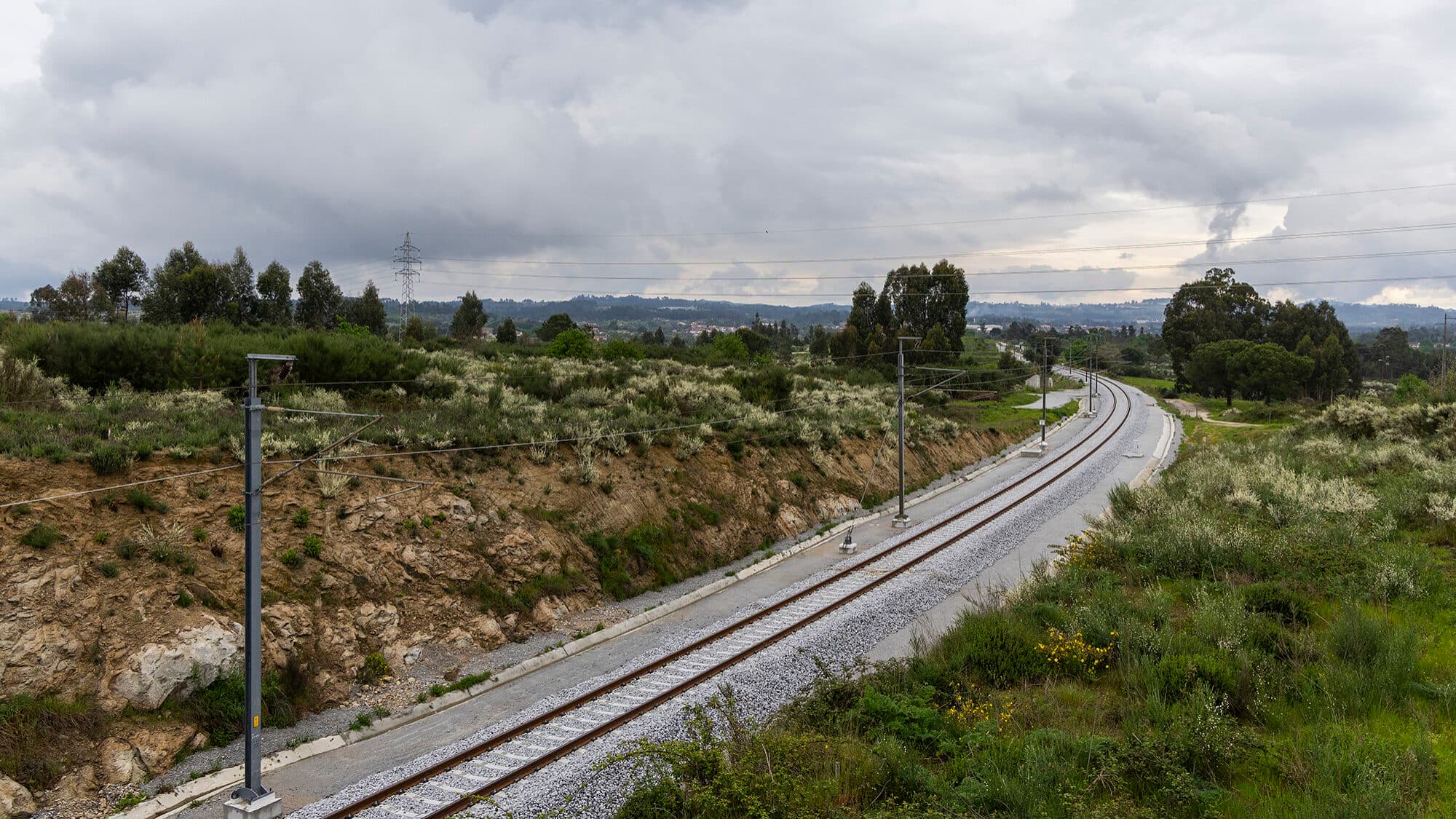 Consortium including Sacyr and DST closer to winning second high-speed rail section