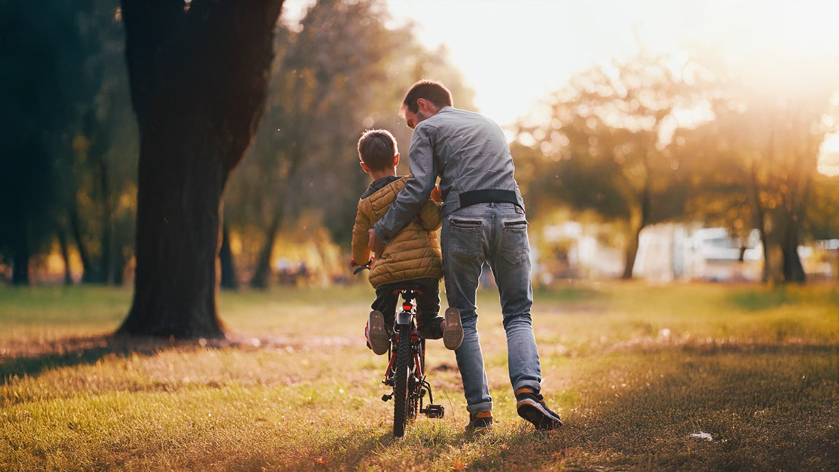 Single-parent families get an extra tax benefit in the IRS. See how to qualify